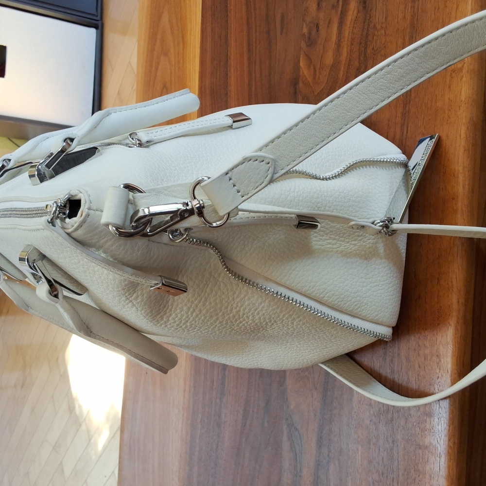 VINCE CAMUTO - Elegant White Leather Tote Bag1 - Picture 4 of 7
